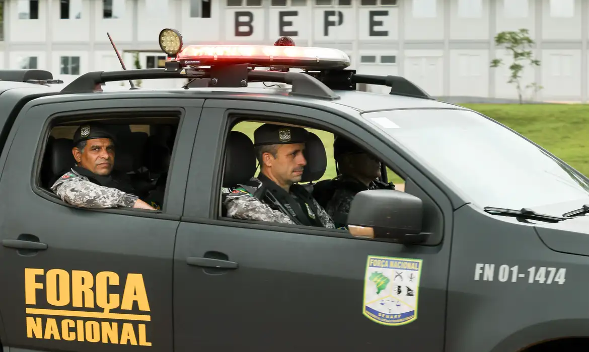 Mossoró: polícias ampliam buscas a fugitivos perto de parque nacional -  (crédito: EBC)