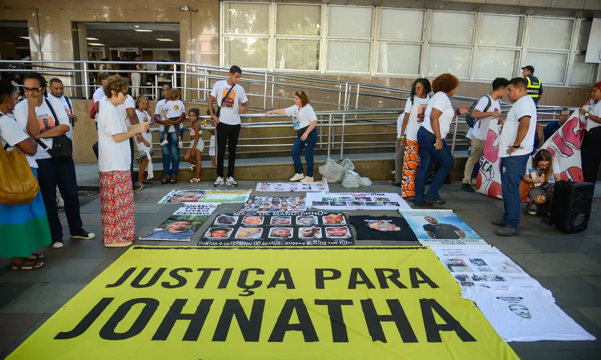 Tribunal decide que morte de jovem em Manguinhos foi homicídio culposo -  (crédito: EBC)