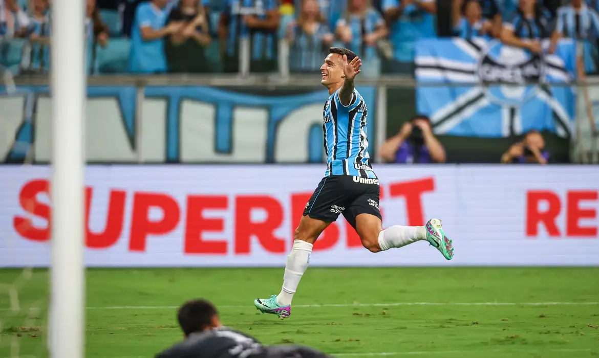 Grêmio supera Brasil de Pelotas e avança às semifinais do Gauchão -  (crédito: EBC)