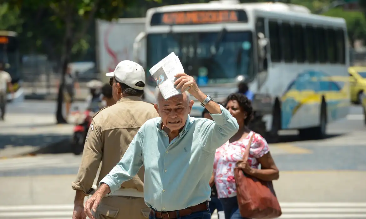 Sensação térmica no Rio pode passar de 50º C no fim de semana -  (crédito: EBC)