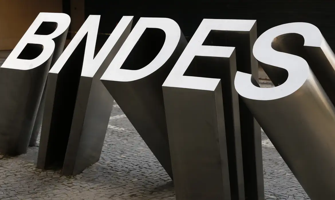 BNDES financia construção de fábrica de etanol e farelo -  (crédito: EBC)