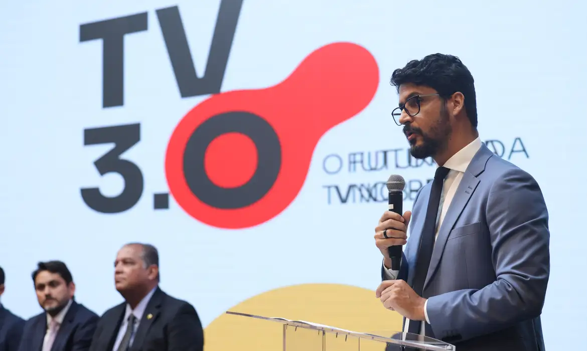 TV 3.0 será viabilizada com união do setor, diz presidente da EBC  -  (crédito: EBC)