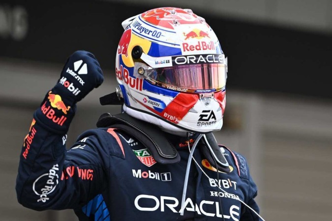 Max Verstappen e Red Bull buscam conquistar essa dobradinha pela terceira temporada consecutiva -  (crédito: Philip FONG / AFP)