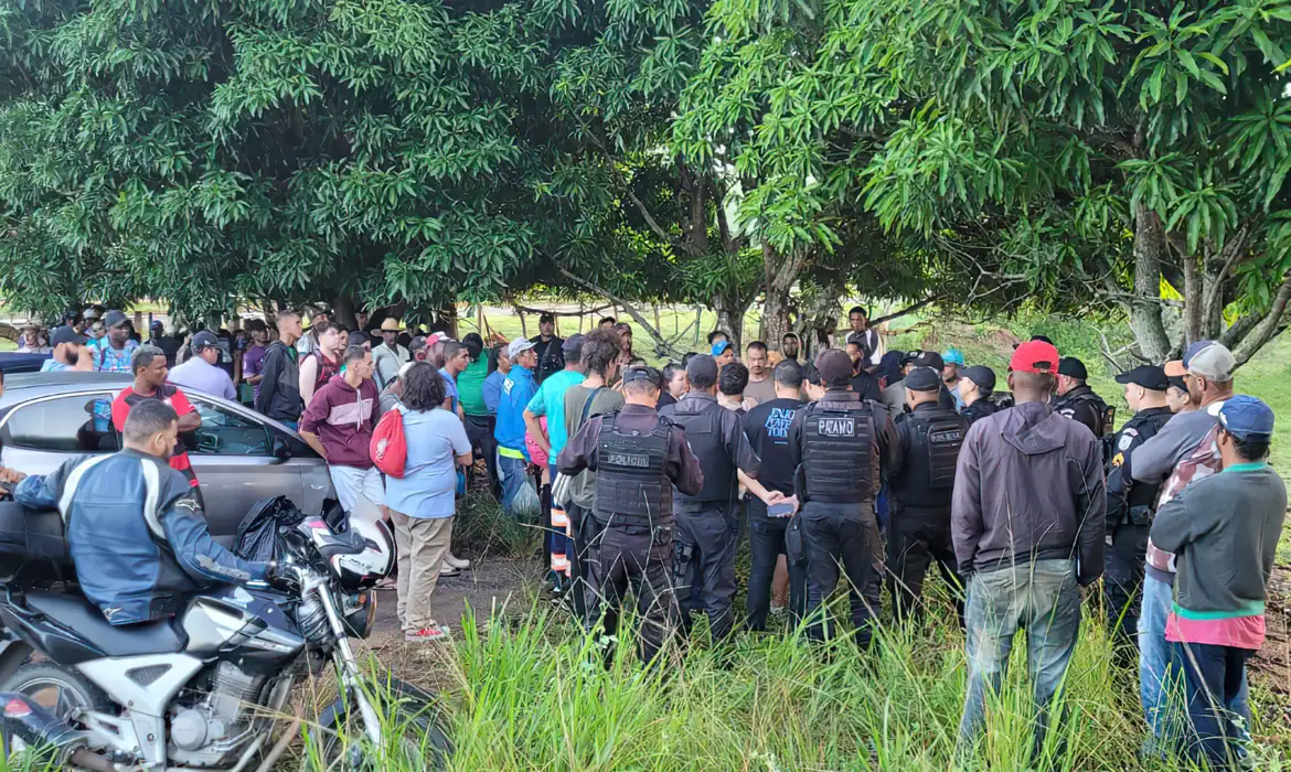 MST vê intimidação em ação policial em assentamento no norte do Rio -  (crédito: EBC)