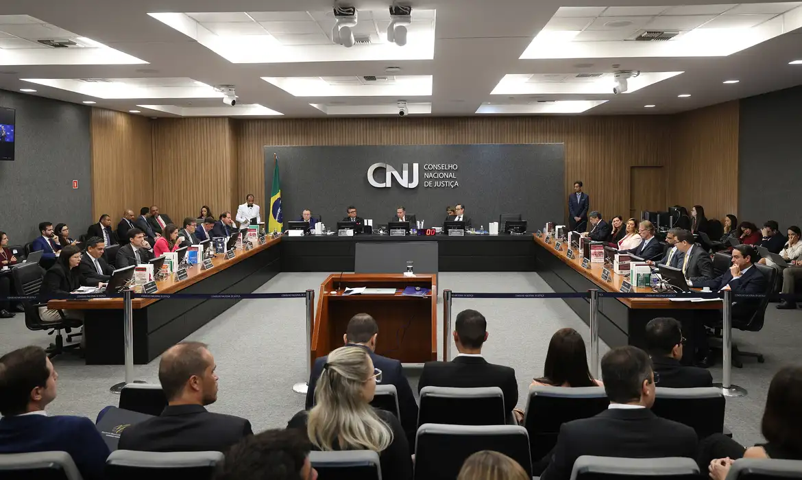 Maioria do CNJ derruba decisão que afastou juíza Gabriela Hardt  -  (crédito: EBC)