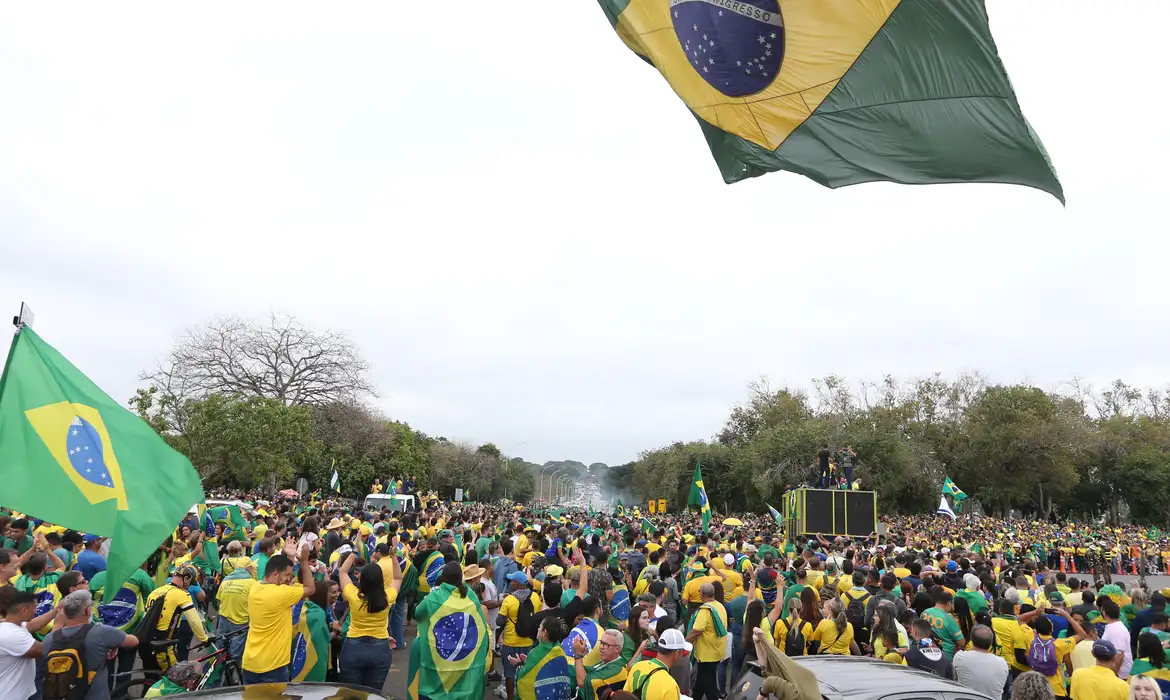 Supremo condena mais 10 pessoas pelos atos do dia 8 de janeiro -  (crédito: EBC)