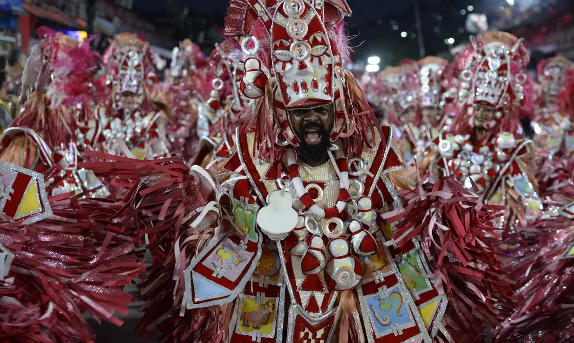 Mudanças nos desfiles das escolas de samba do Rio divide opiniões -  (crédito: EBC)