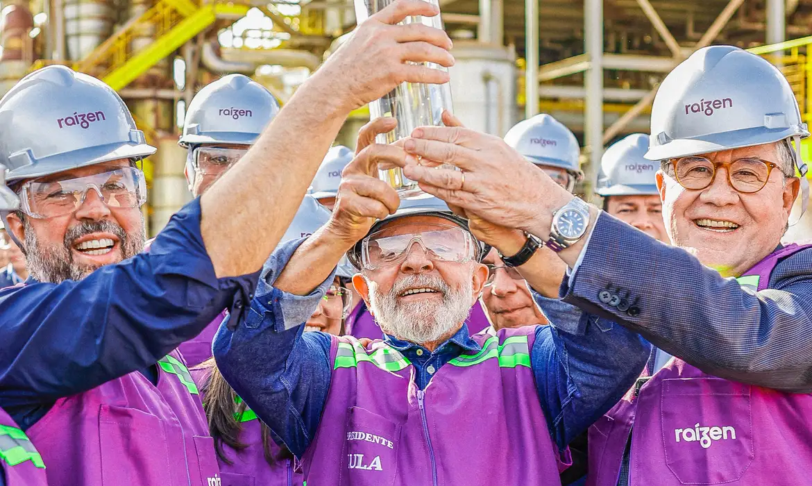 Energia verde será priorizada para o mercado interno, diz Lula -  (crédito: EBC)