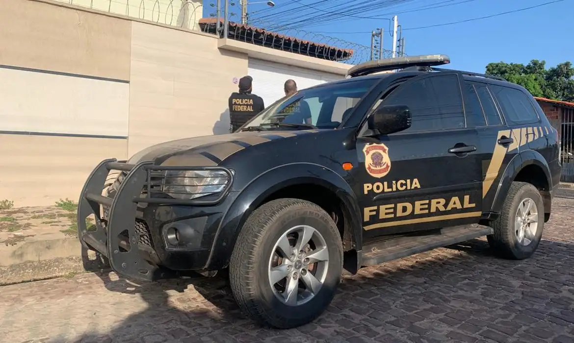 Polícia Federal combate empresas clandestinas de segurança privada -  (crédito: EBC)