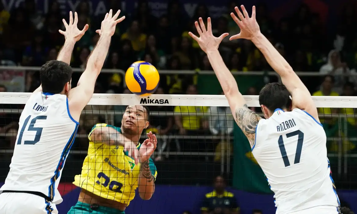 Seleção brasileira cai diante da Itália no Ginásio do Maracanãzinho -  (crédito: EBC)