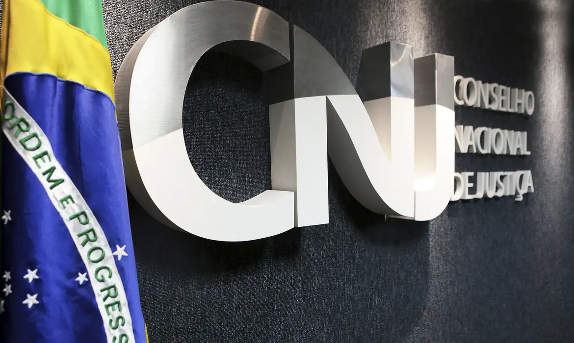 Juíza mineira é suspensa pelo CNJ por críticas a Lula - EBC