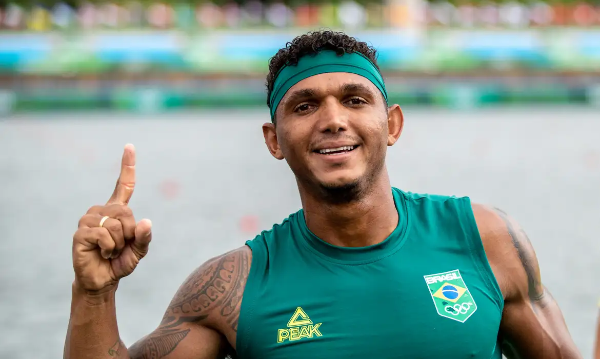 Isaquias Queiroz vê briga apertada por recorde individual de medalhas -  (crédito: EBC)