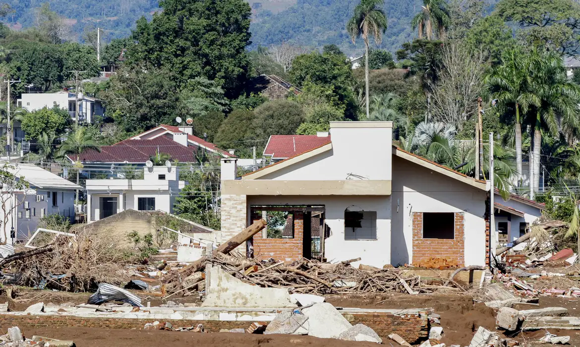 Prefeituras gaúchas têm mais prazo para cadastrar famílias atingidas -  (crédito: EBC)