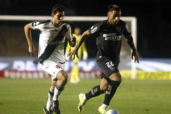 Vasco arranca empate com o Botafogo em São Januário -  (crédito: EBC)