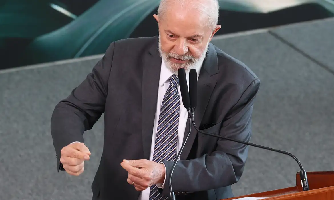 Lula reinstala comissão sobre mortos e desaparecidos políticos -  (crédito: EBC)