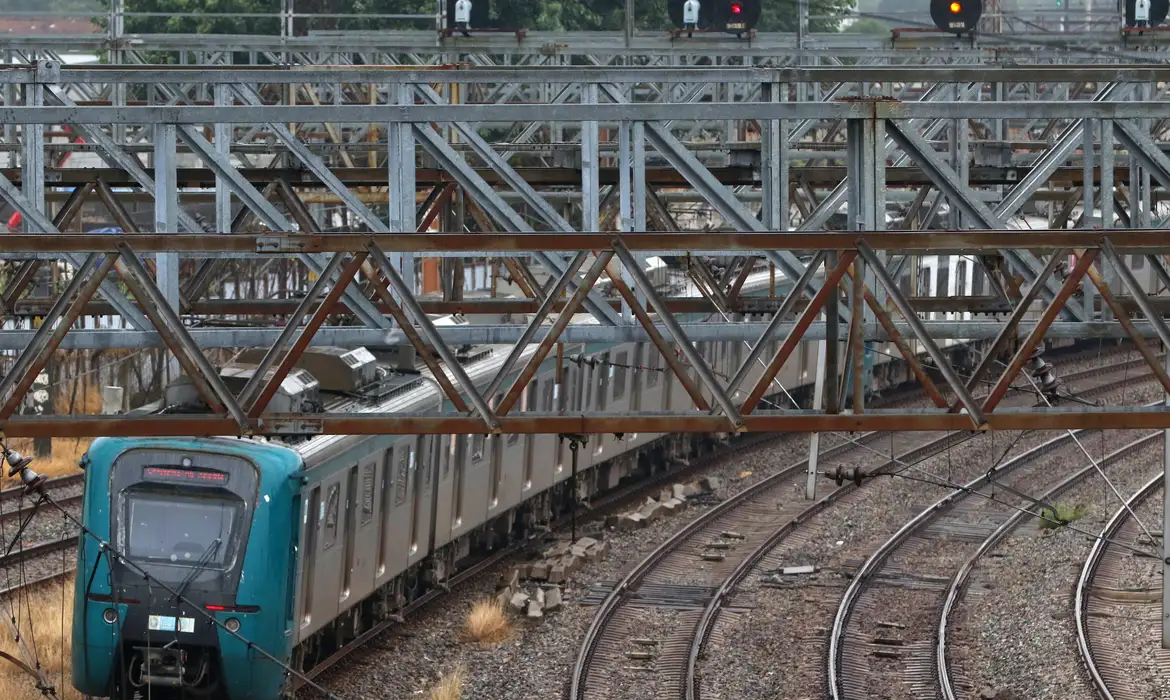 Dois militares e um civil morrem em conflitos em linhas de trem no Rio -  (crédito: EBC)