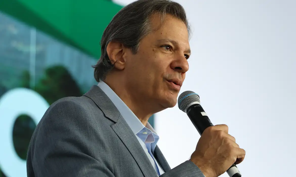 Isenção a carnes pode elevar alíquota geral em 0,53 ponto, diz Haddad -  (crédito: EBC)