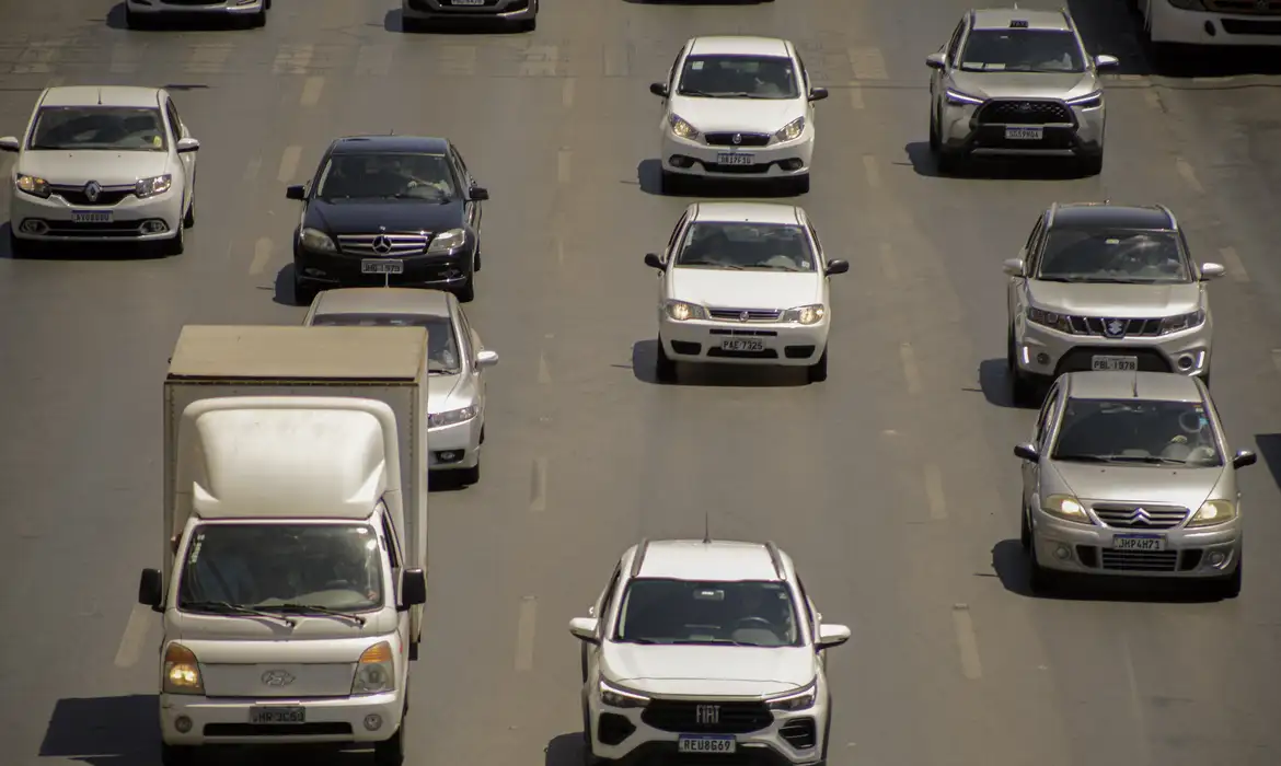 Número de motoristas com problema de visão cresce quase 80% em 10 anos -  (crédito: EBC)