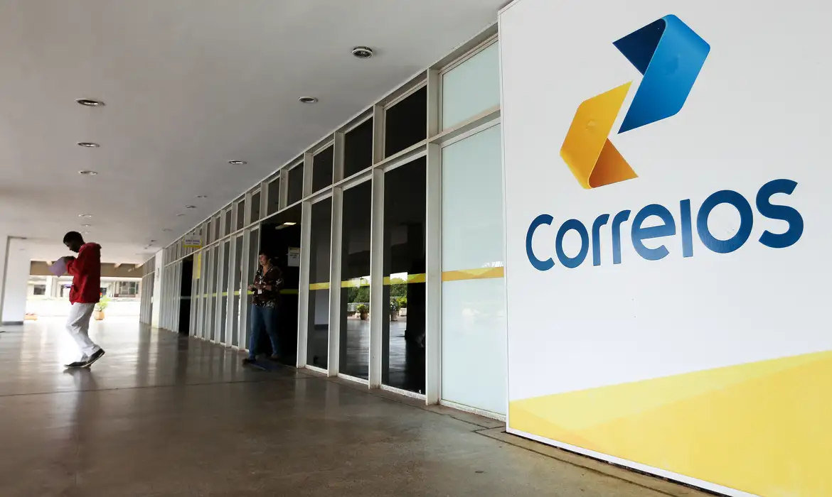 Correios lançam concurso com 33 vagas e salário de até R$ 6,8 mil -  (crédito: EBC)