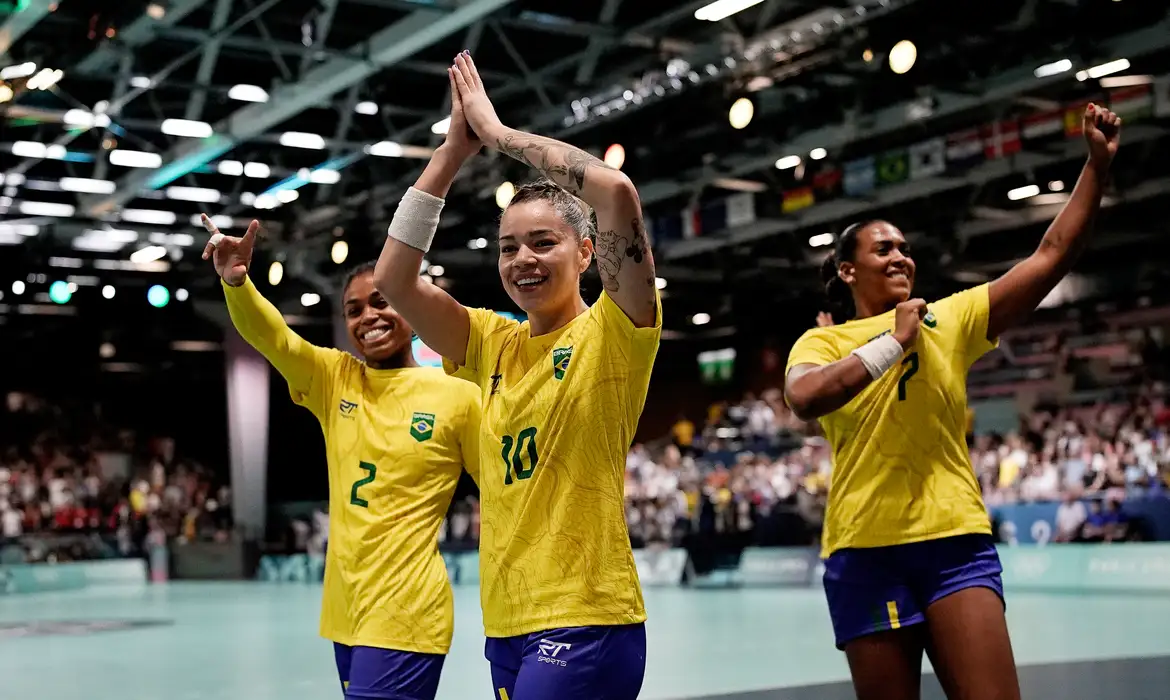 Handebol: Brasil estreia em Paris com vitória impecável contra Espanha -  (crédito: EBC)