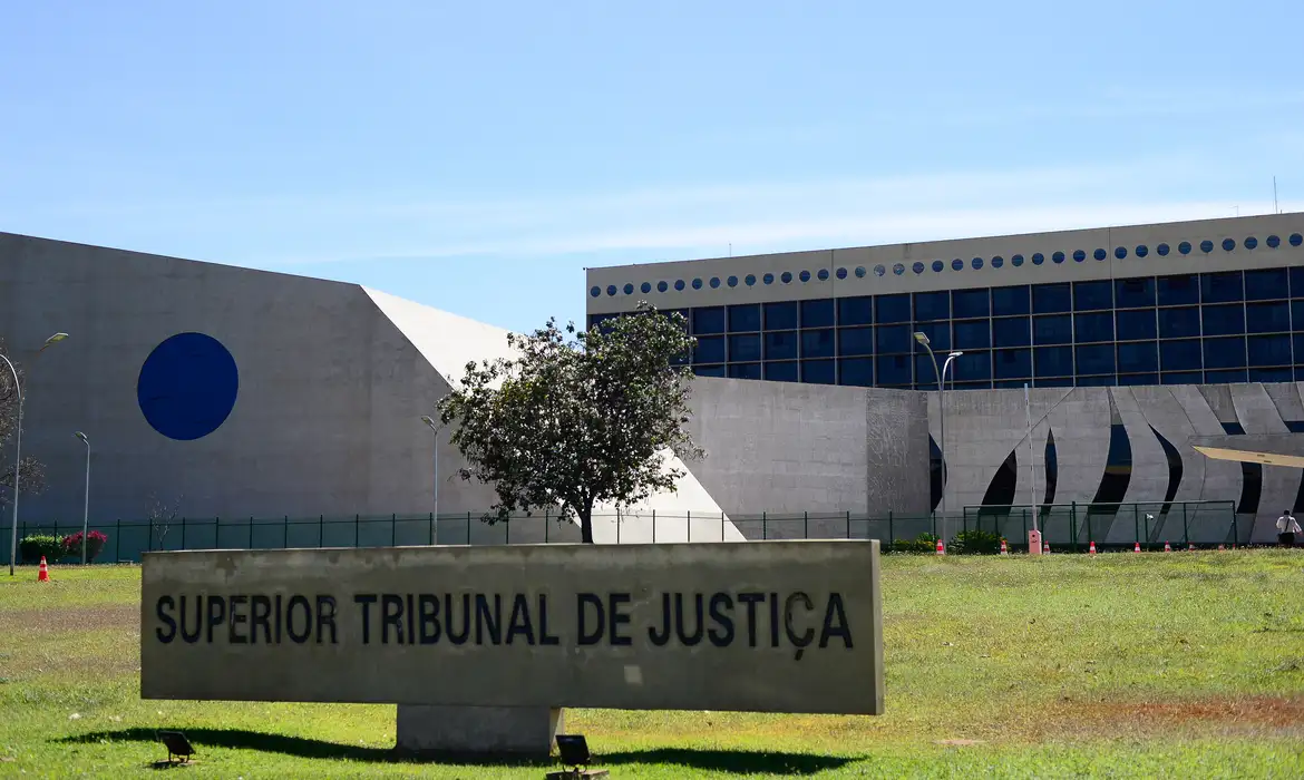 STJ autoriza aborto legal que foi negado a adolescente de 13 anos -  (crédito: EBC)