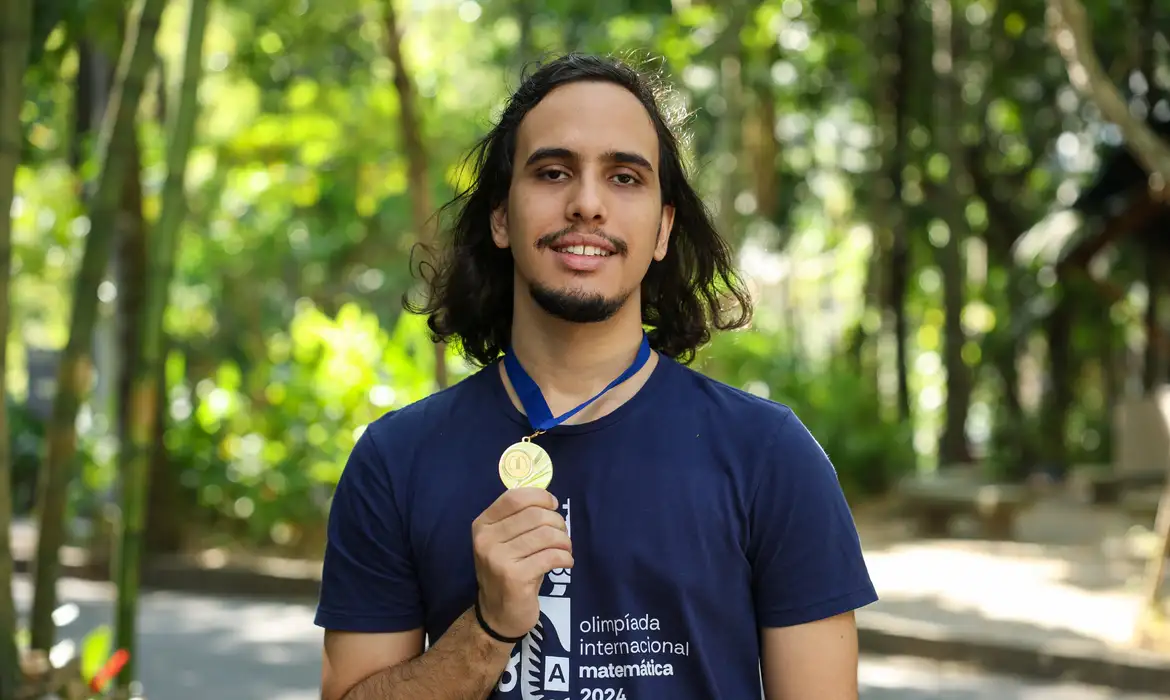 Brasil ganha 19 medalhas em competição internacional de matemática  -  (crédito: EBC)