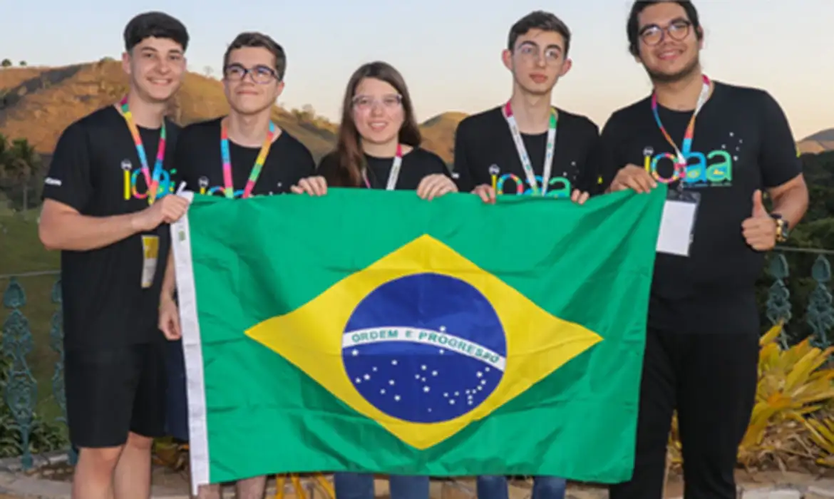 Brasileiros são medalhistas em olimpíada internacional de astronomia -  (crédito: EBC)